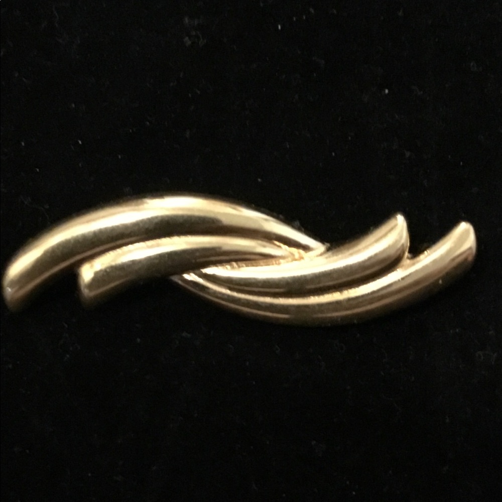 Monet Brooch Fashion Costume Jewelry Gold Tone
